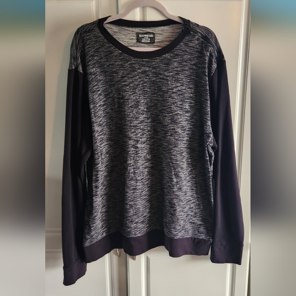 Express Black Sweater w. Zipper